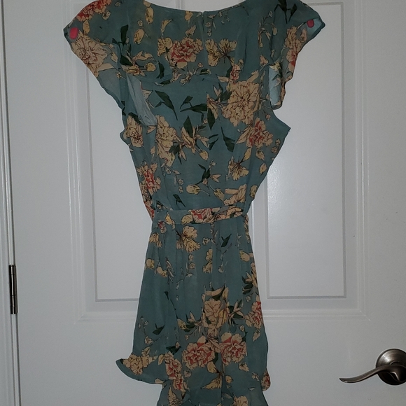 Romper - Picture 5 of 8